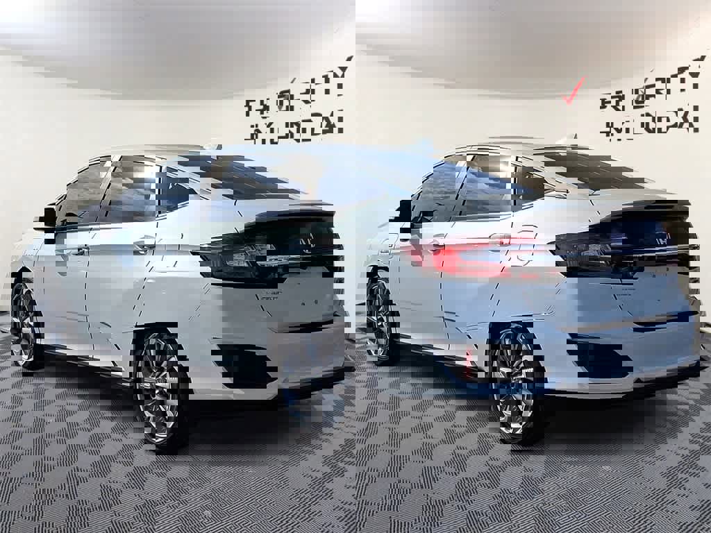 Used 2018 Honda Clarity Touring image 6