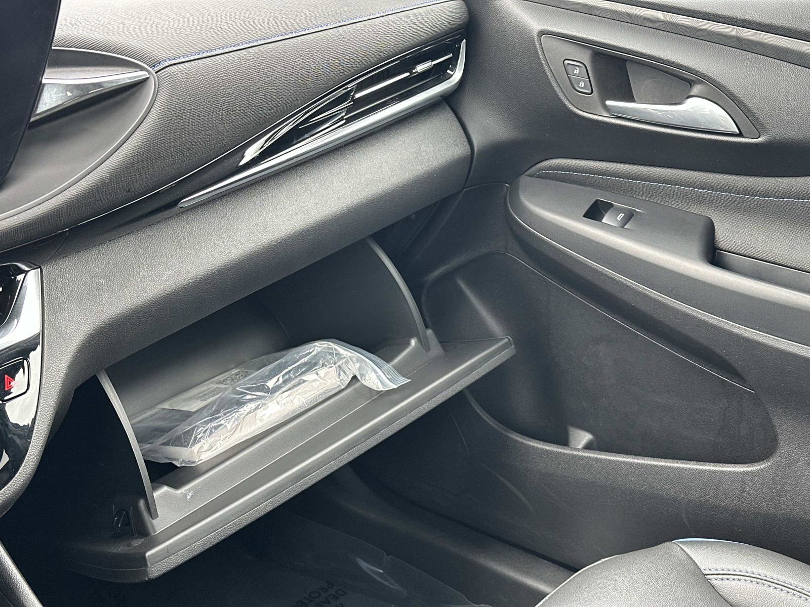 Certified 2025 Buick Envista Sport Touring w/ Experience Buick Package image 31