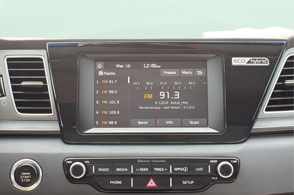 Used 2017 Kia Niro LX image 28