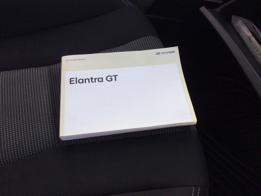 Used 2017 Hyundai Elantra GT image 27