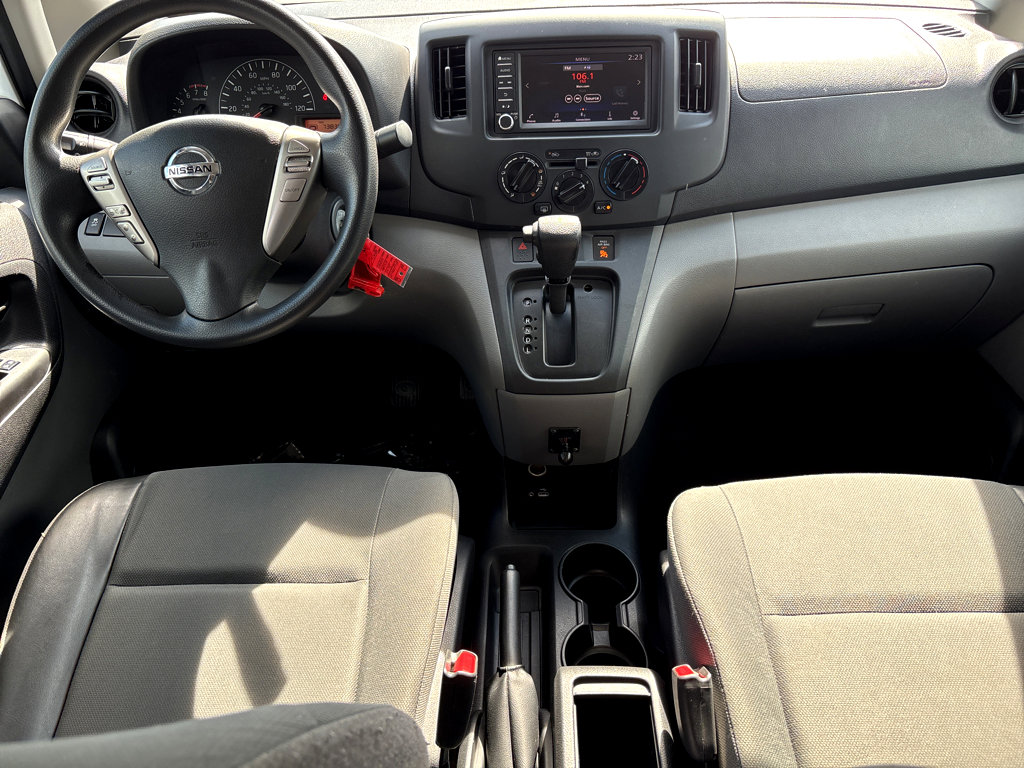 Used 2021 Nissan NV200 S w/ Back Door Glass Package image 4