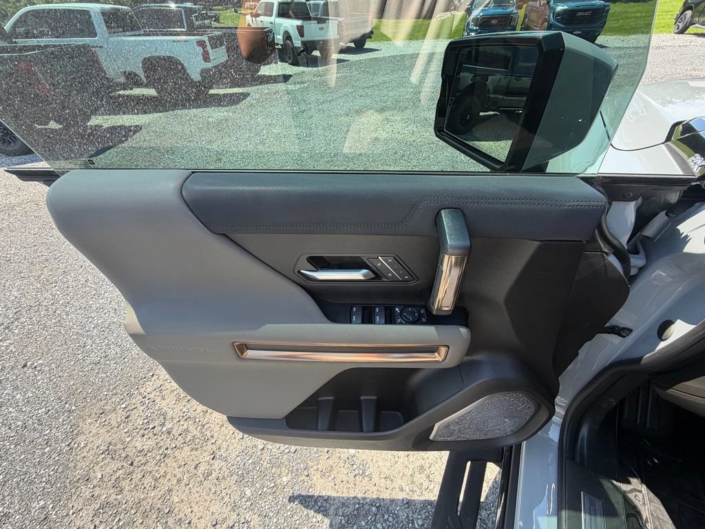 Used 2024 GMC Hummer EV 2X AWD/4WD image 5