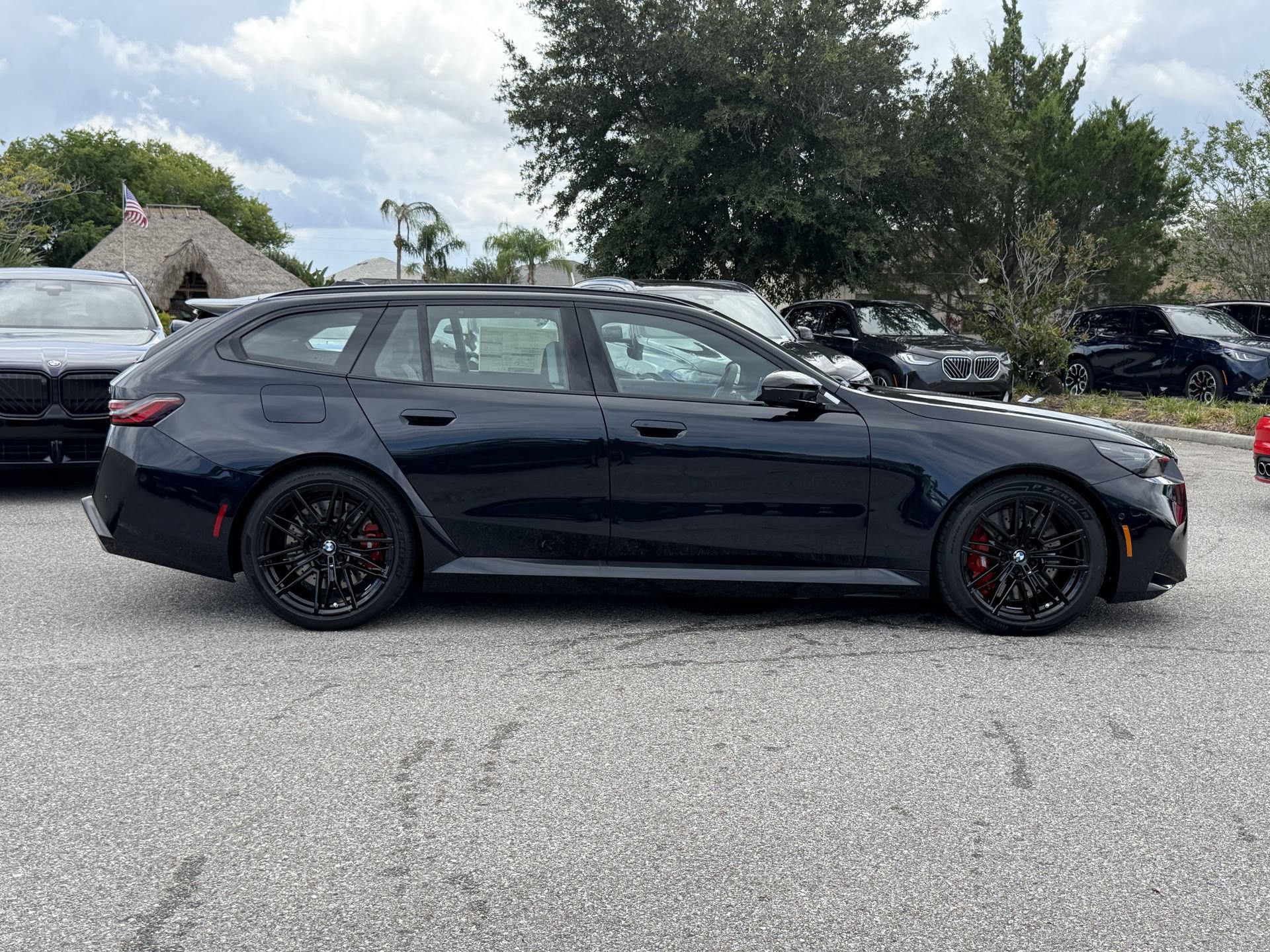 New 2027 BMW M5 Touring AWD/4WD image 2