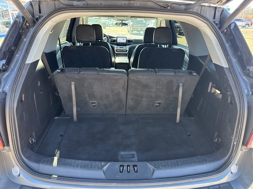 Used 2022 Ford Explorer XLT w/ Equipment Group 202A image 27