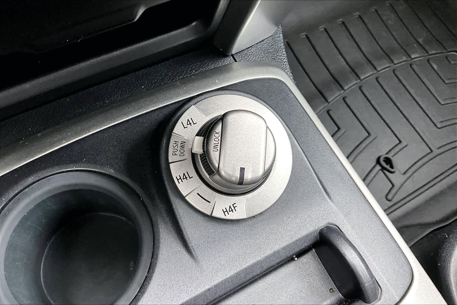 Used 2012 Toyota 4Runner Limited image 34