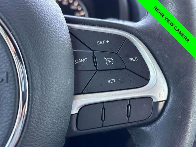 Used 2018 Jeep Renegade Latitude w/ Advanced Technology Group image 15