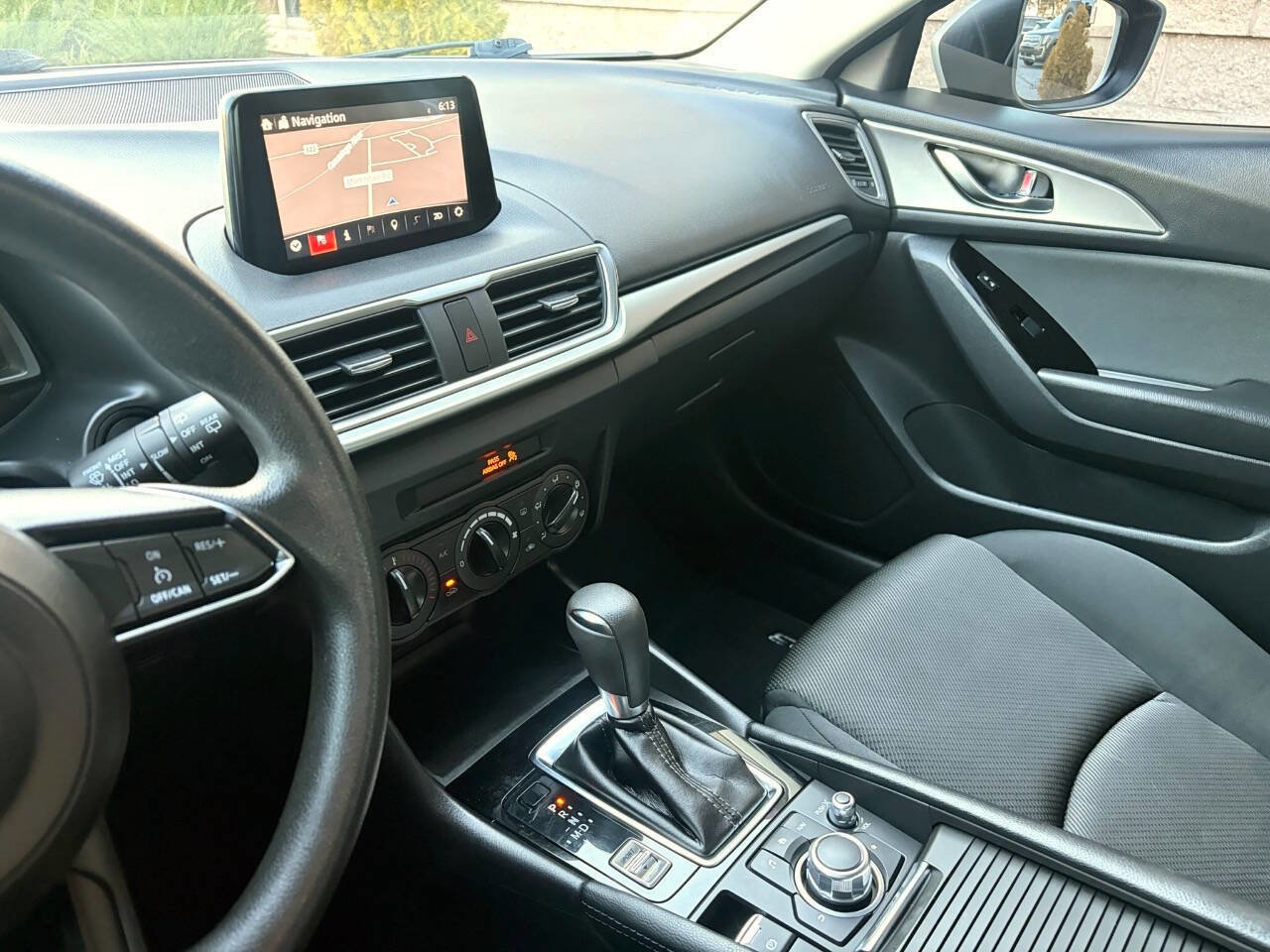 Used 2018 MAZDA MAZDA3 Sport FWD image 28