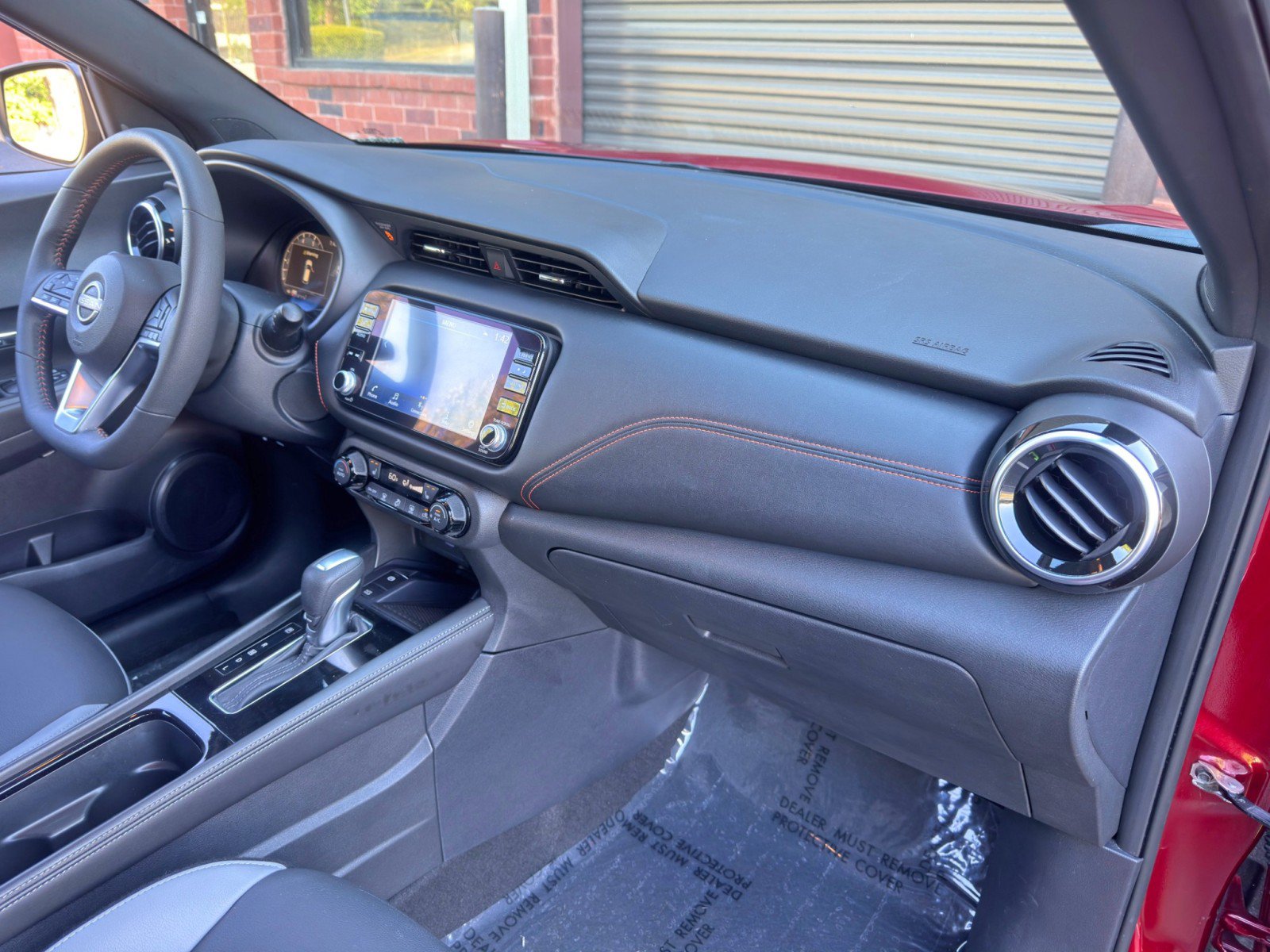 Used 2023 Nissan Kicks SR w/ SR Premium Package FWD image 13
