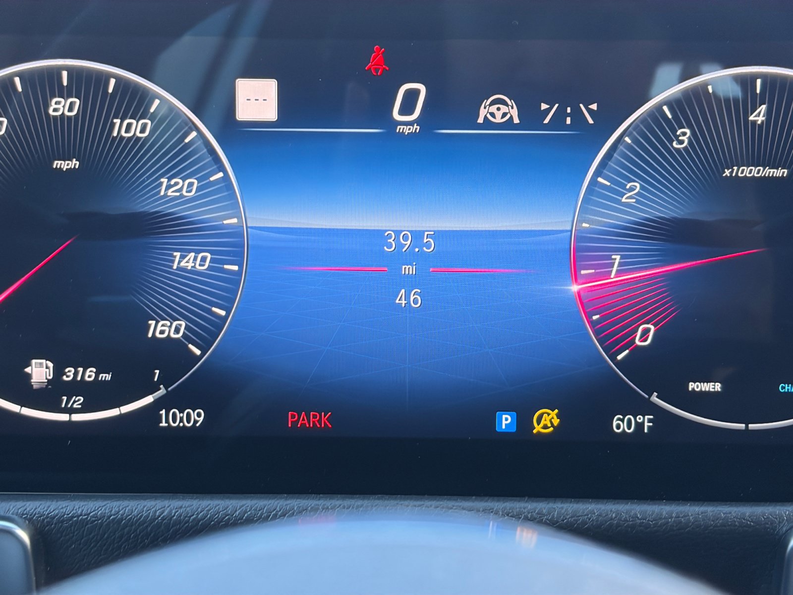 New 2026 Mercedes-Benz GLB 250 4MATIC image 11