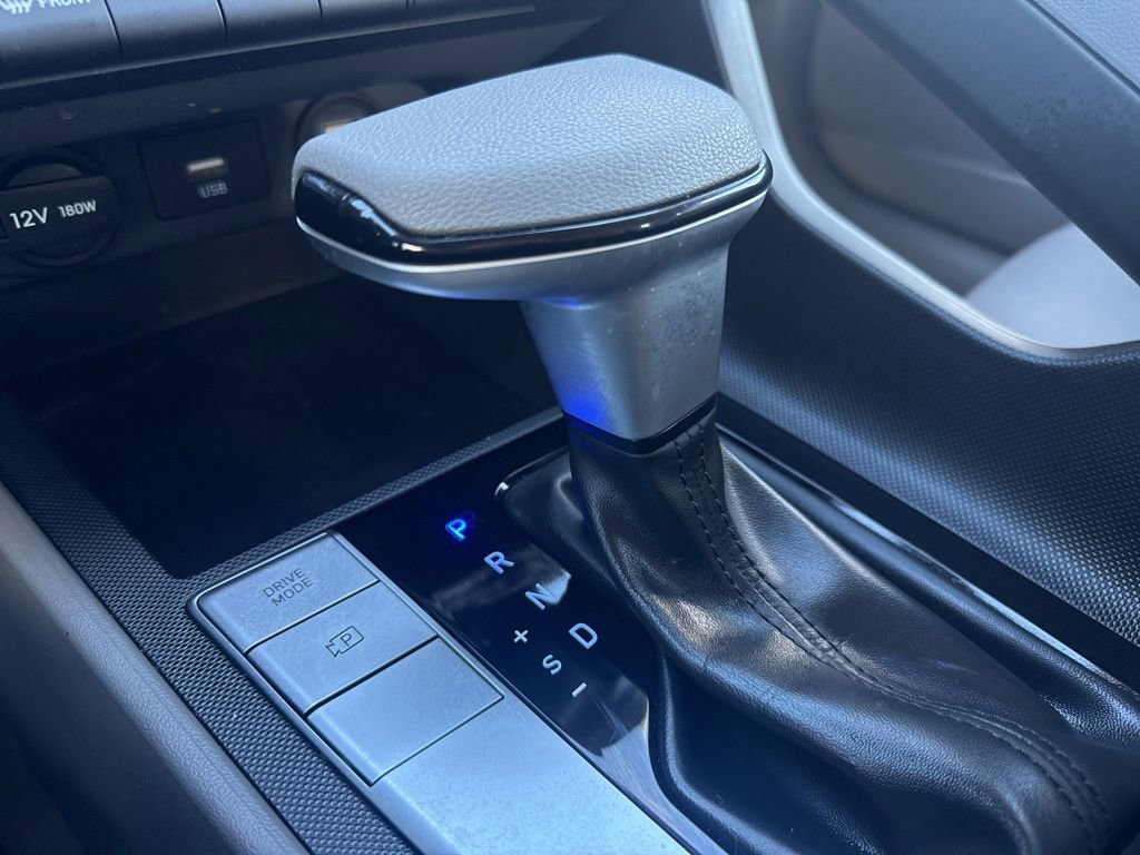 Used 2023 Hyundai Elantra SEL image 27