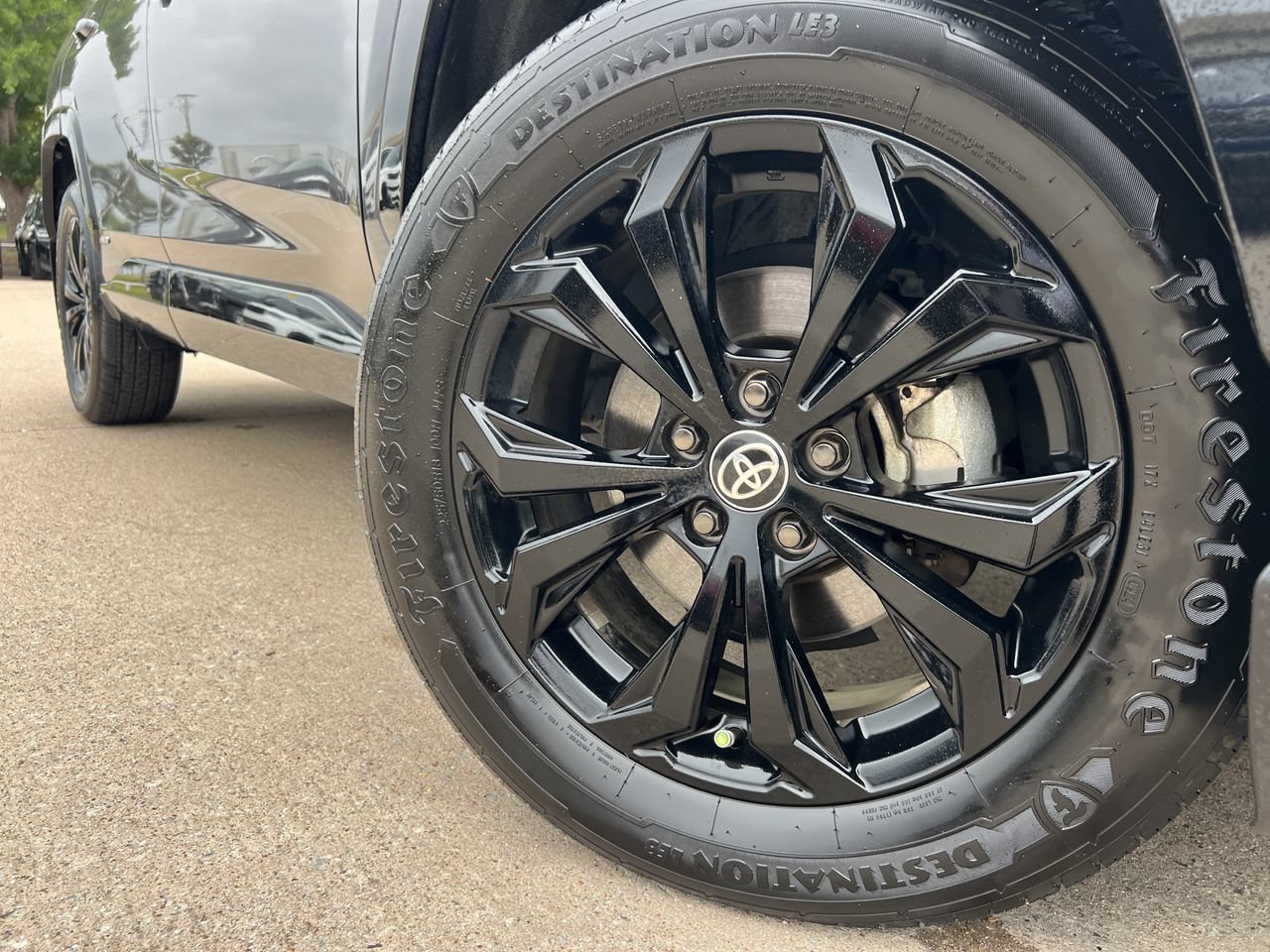 Used 2022 Toyota RAV4 XSE AWD/4WD image 8