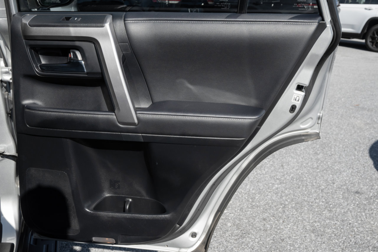 Used 2024 Toyota 4Runner SR5 image 31