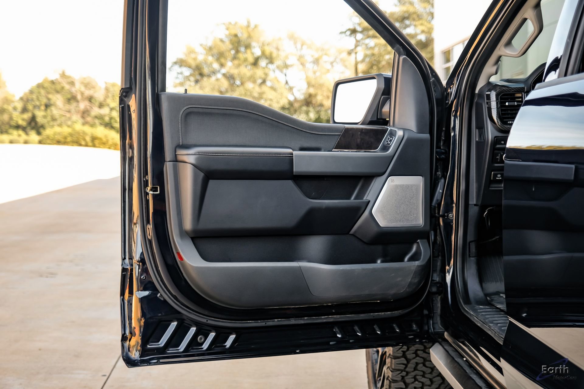 Used 2021 Ford F150 Lariat w/ Equipment Group 502A High image 98