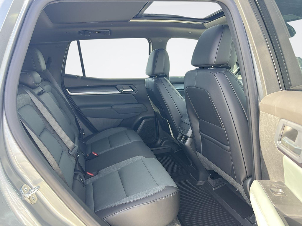 New 2026 GMC Terrain AT4 w/ Convenience Package III AWD/4WD image 31