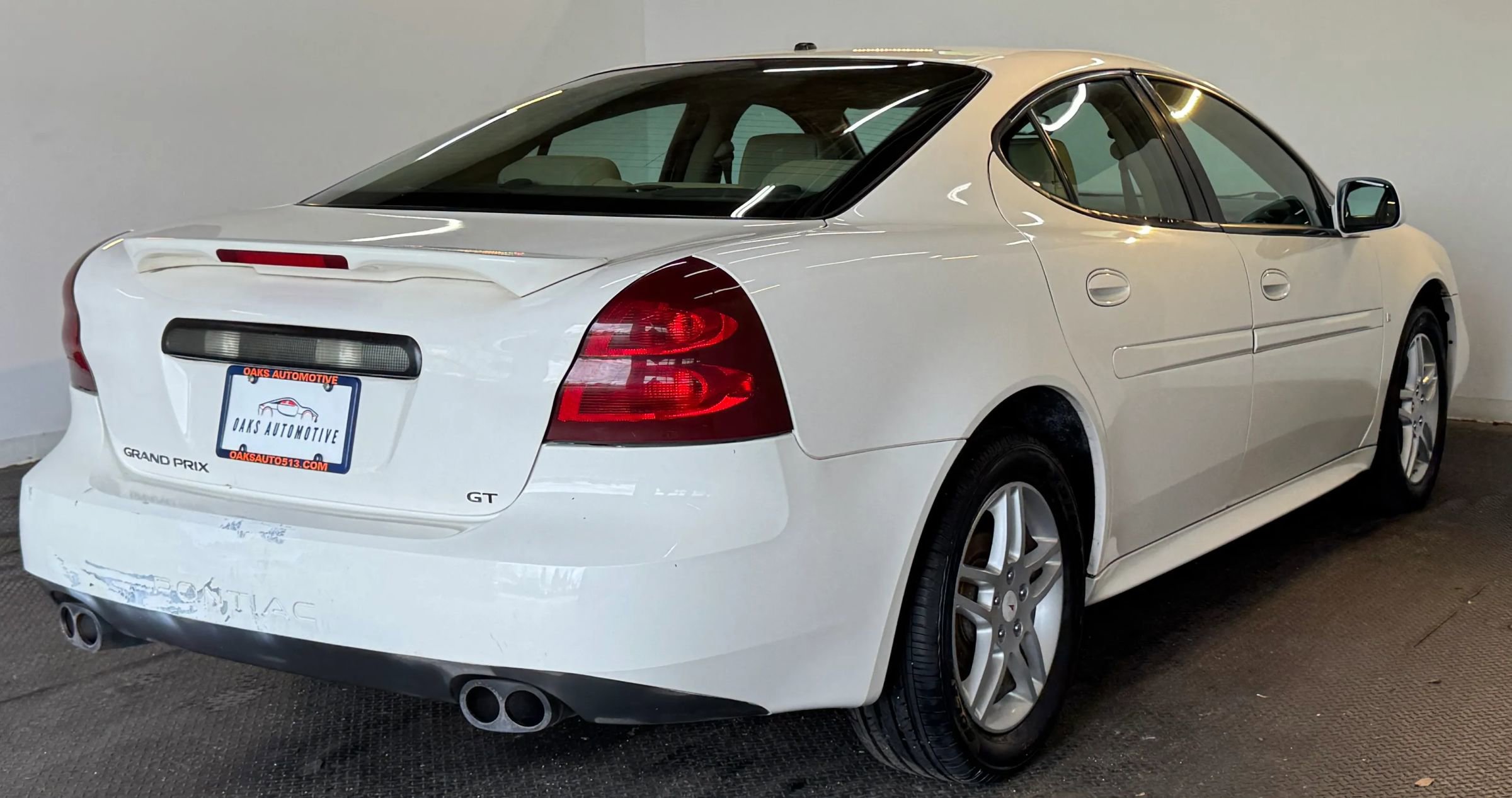 Used 2007 Pontiac Grand Prix GT w/ Premium Package image 6