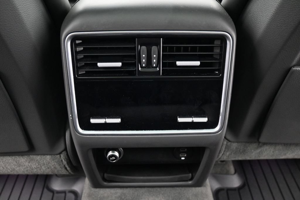 Certified 2020 Porsche Cayenne AWD/4WD image 8