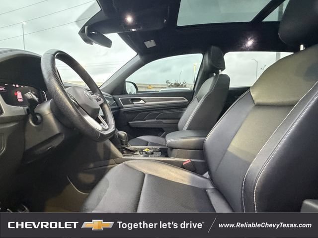 Used 2020 Volkswagen Atlas Cross Sport SEL R-Line AWD/4WD image 29