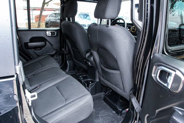 Used 2022 Jeep Gladiator Willys image 32