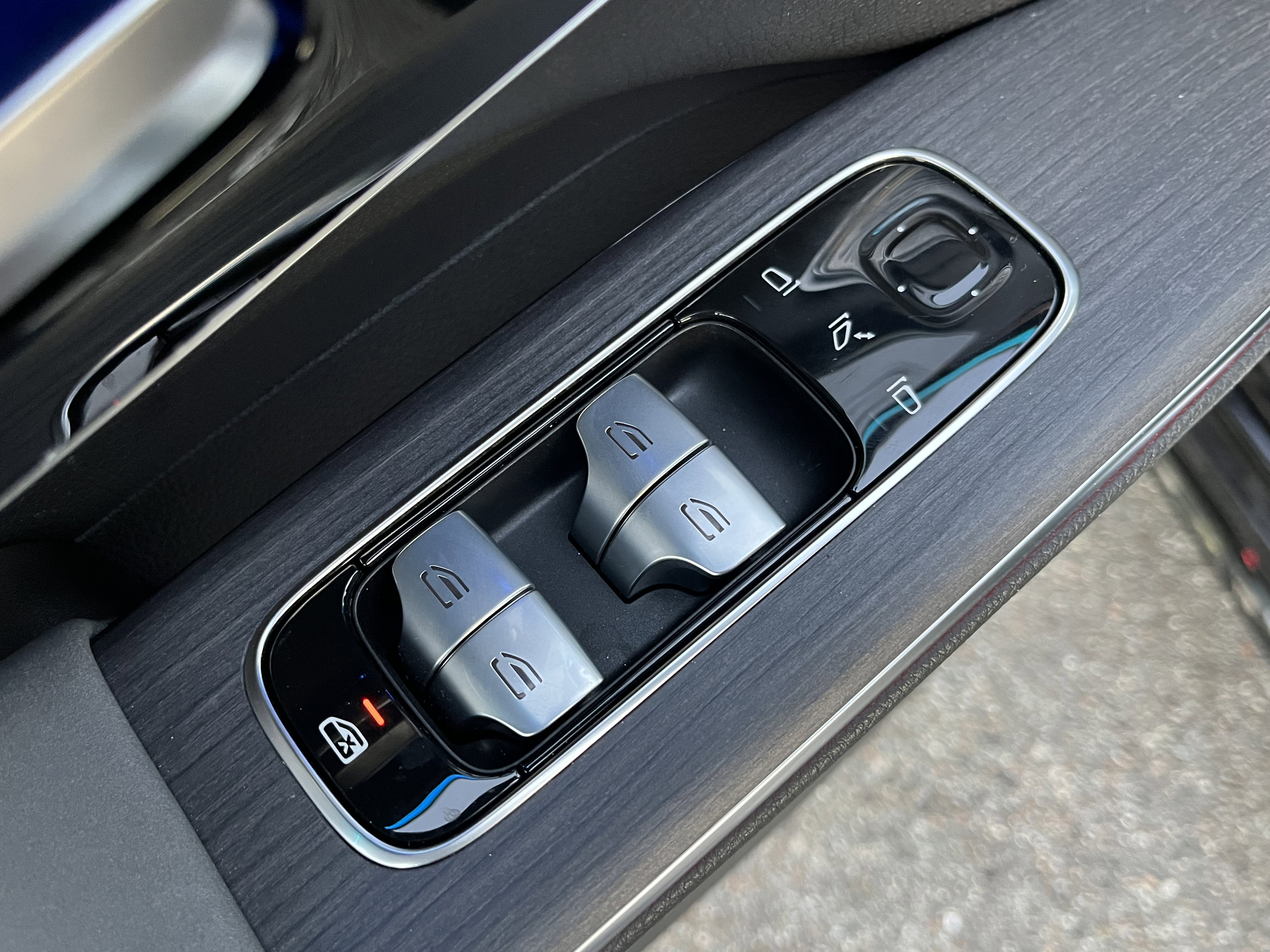 New 2026 Mercedes-Benz EQS 400 4MATIC SUV image 13