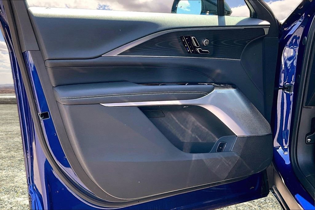 Used 2025 Cadillac Lyriq Sport image 20