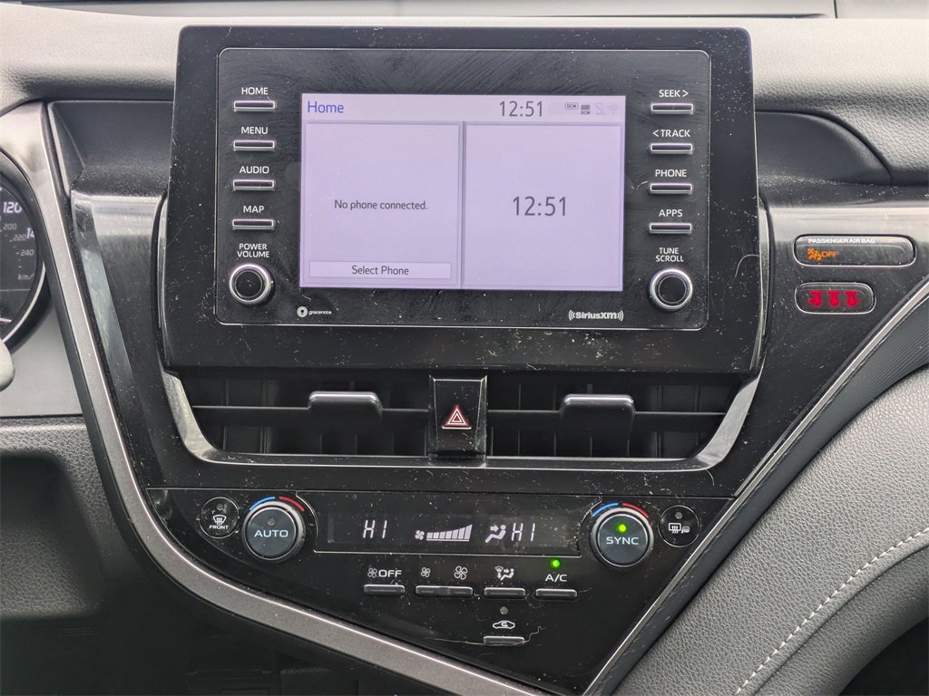 Used 2024 Toyota Camry SE image 19