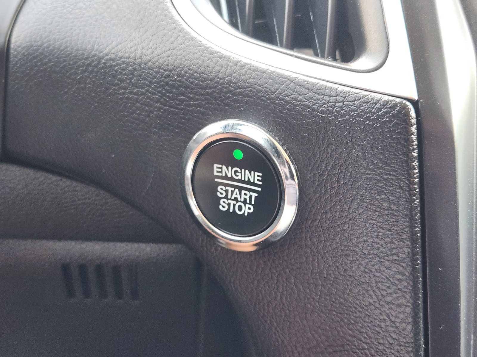 Used 2024 Ford Edge SEL AWD/4WD image 24
