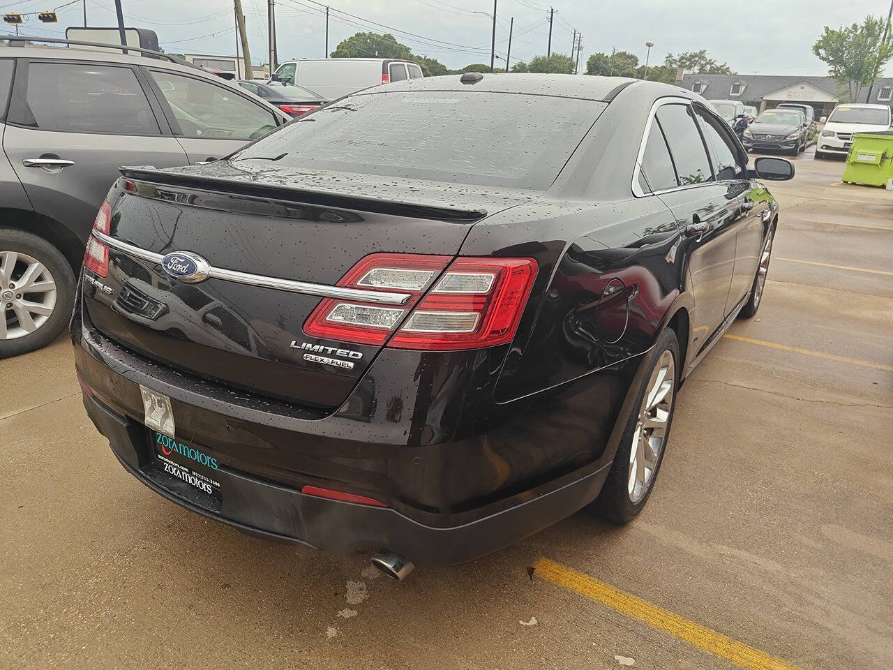Used 2013 Ford Taurus Limited FWD image 5