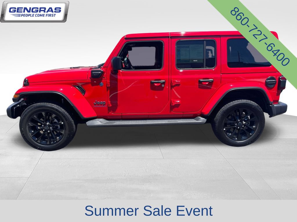 Used 2025 Jeep Wrangler Unlimited Sahara AWD/4WD image 5