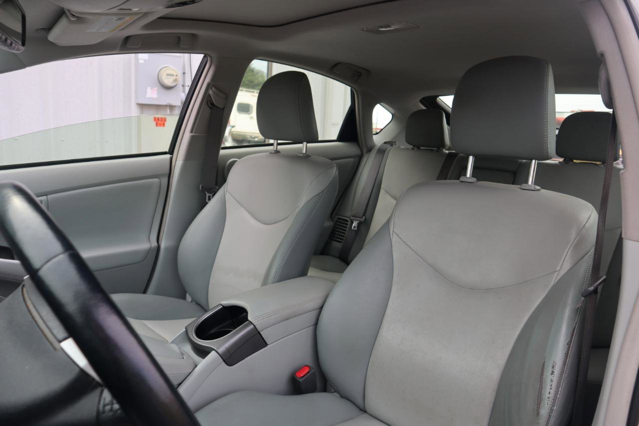 Used 2015 Toyota Prius Four w/ Deluxe Solar Roof Package image 62