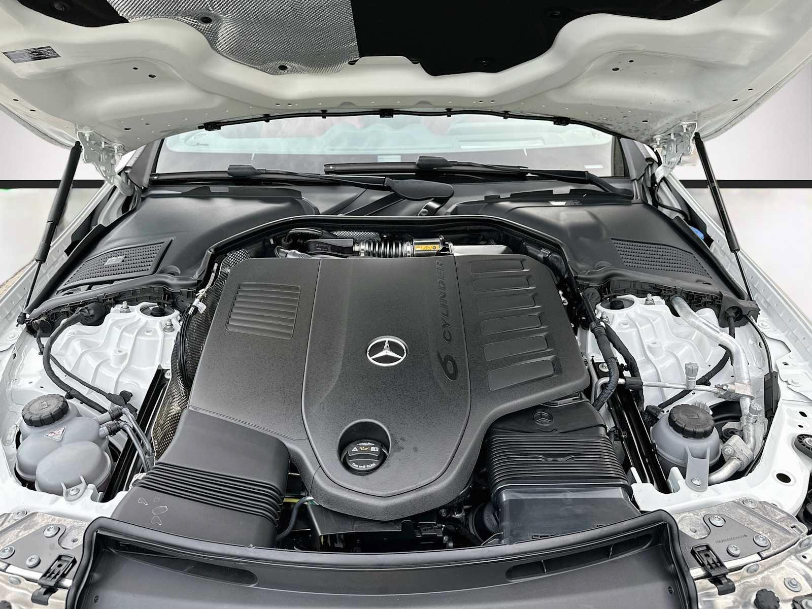 Used 2024 Mercedes-Benz CLE 450 4MATIC Cabriolet image 30