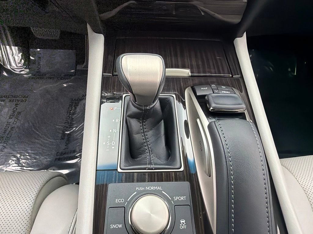 Used 2017 Lexus LS 460 AWD w/ Comfort Package image 16
