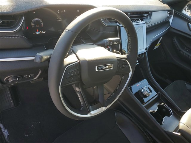 New 2025 Jeep Grand Cherokee L Altitude image 18