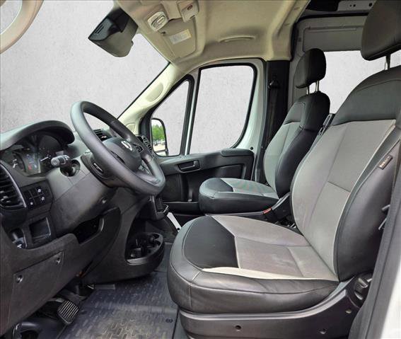 Used 2024 RAM ProMaster 2500 w/ Convenience Group image 15