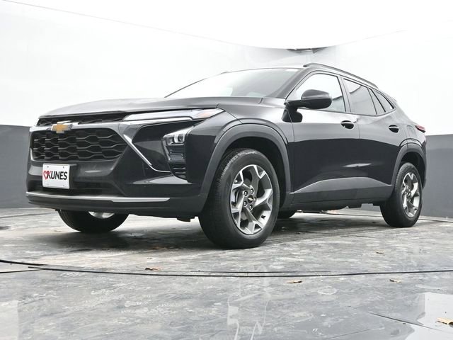 Used 2025 Chevrolet Trax LT image 45