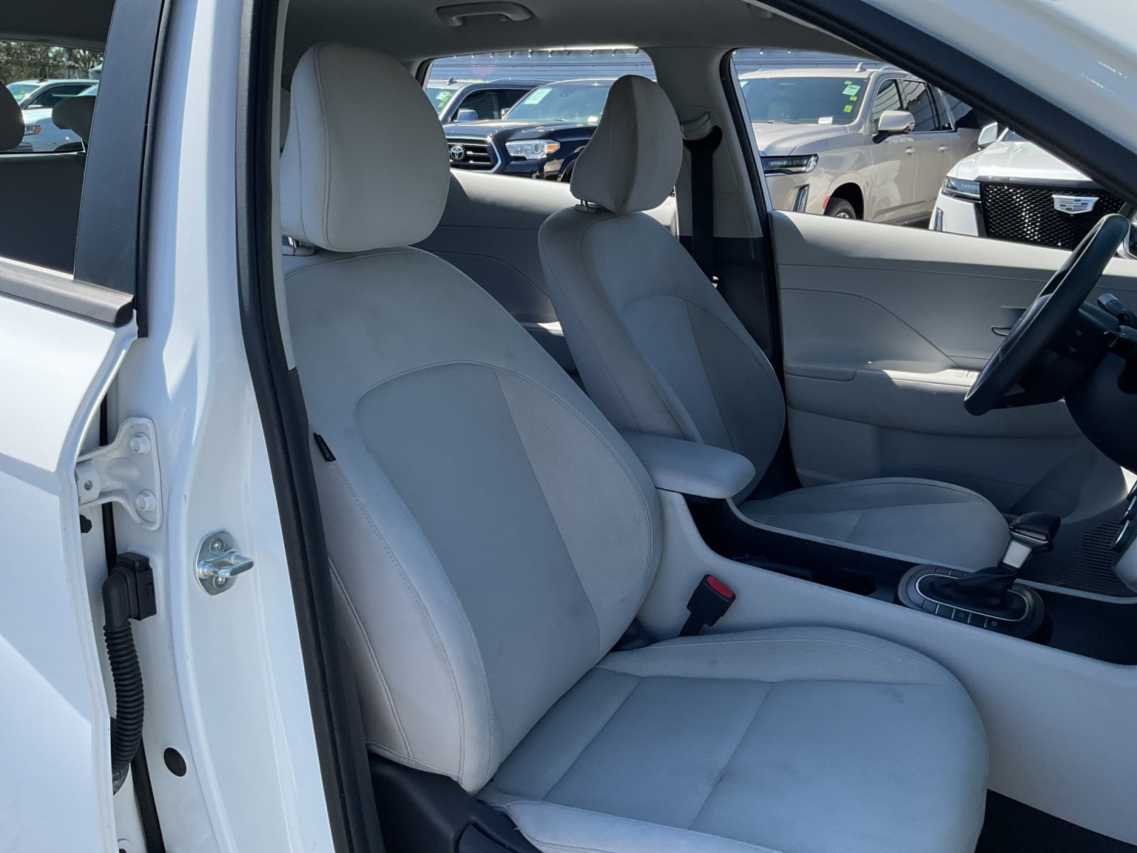 Used 2024 Hyundai Kona SE AWD/4WD image 21