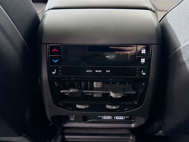 New 2025 Jeep Grand Cherokee L Limited w/ Black Appearance Package image 26