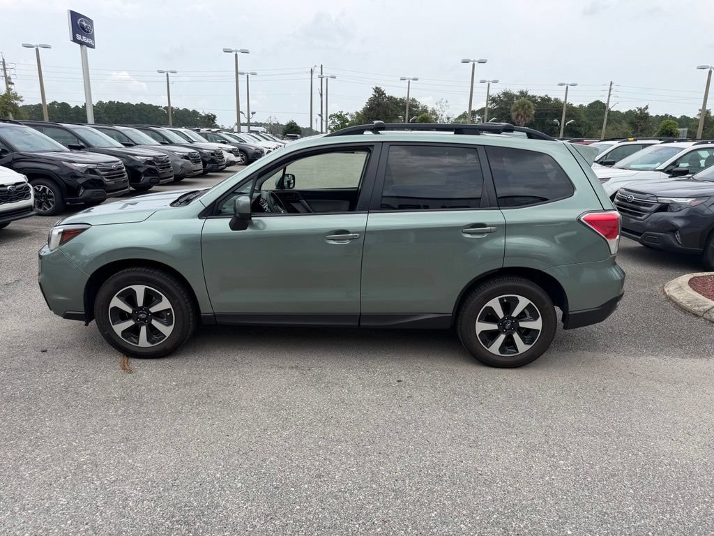 Used 2018 Subaru Forester 2.5i Premium w/ All-Weather Package AWD/4WD image 11