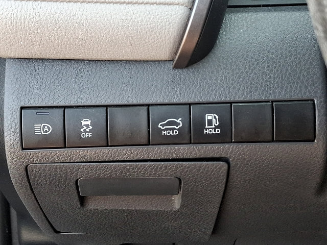 Used 2021 Toyota Camry LE FWD image 15