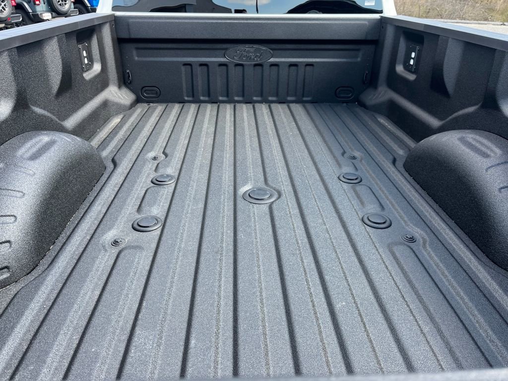 New 2026 Ford F450 Platinum w/ Platinum Plus Package image 37