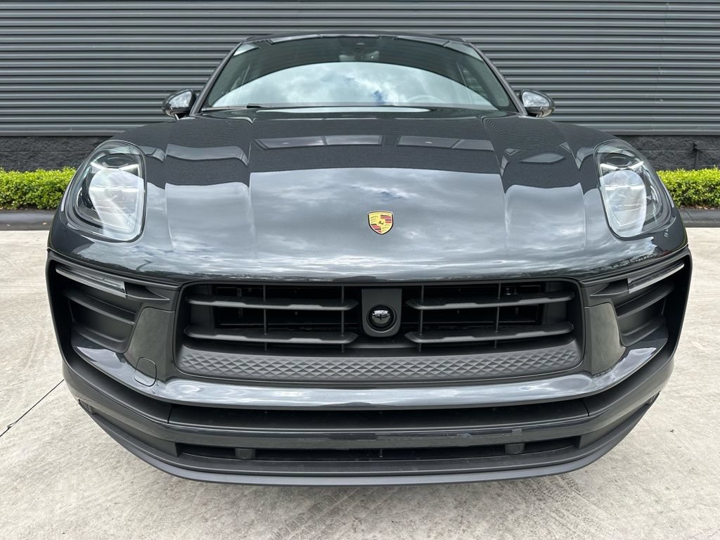 Used 2026 Porsche Macan Turbo AWD/4WD image 8