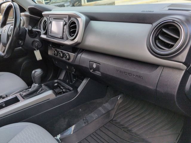 Used 2017 Toyota Tacoma SR5 w/ Tow Package image 34