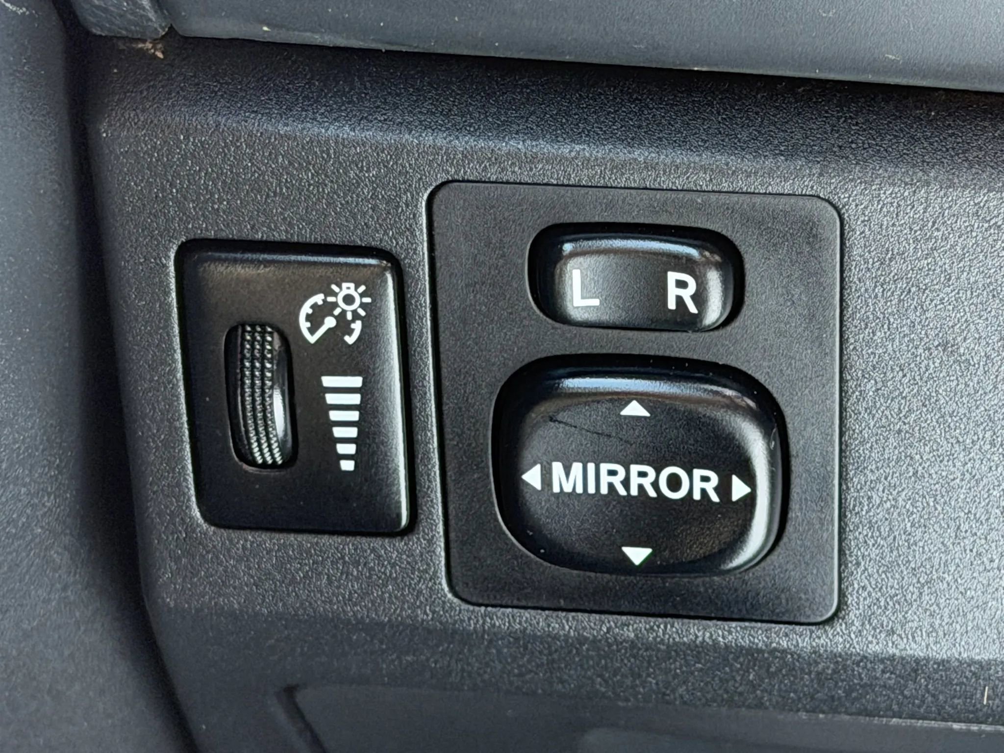 Used 2008 Toyota Yaris S FWD image 26