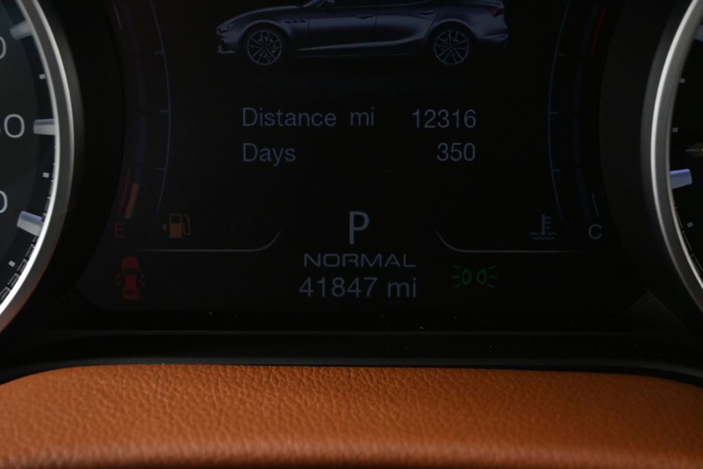 Used 2022 Maserati Ghibli Modena RWD image 12