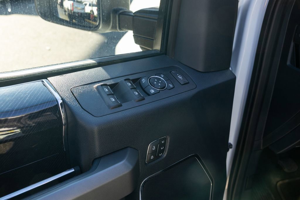 Used 2022 Ford F450 Platinum w/ FX4 Off-Road Package image 17