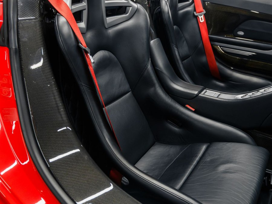 Used 2005 Porsche Carrera GT RWD image 24