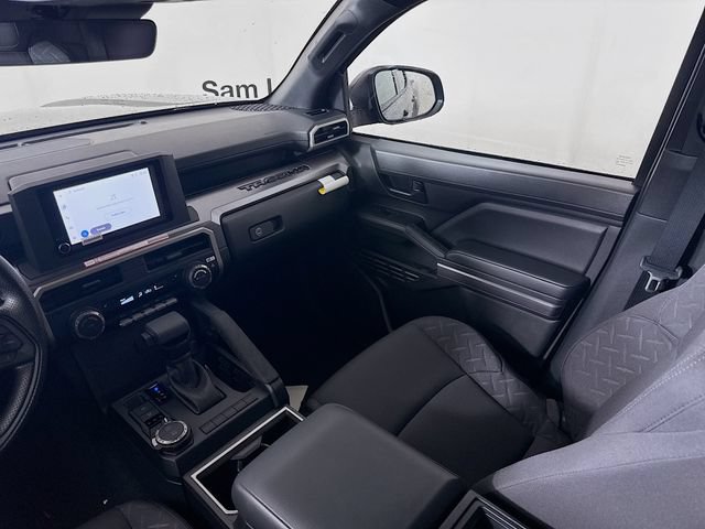 Used 2026 Toyota Tacoma SR5 AWD/4WD image 21