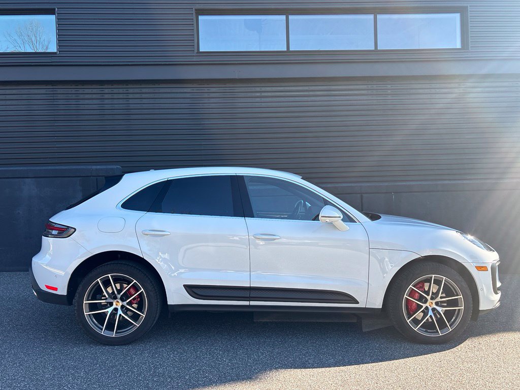 Certified 2023 Porsche Macan S AWD/4WD image 11