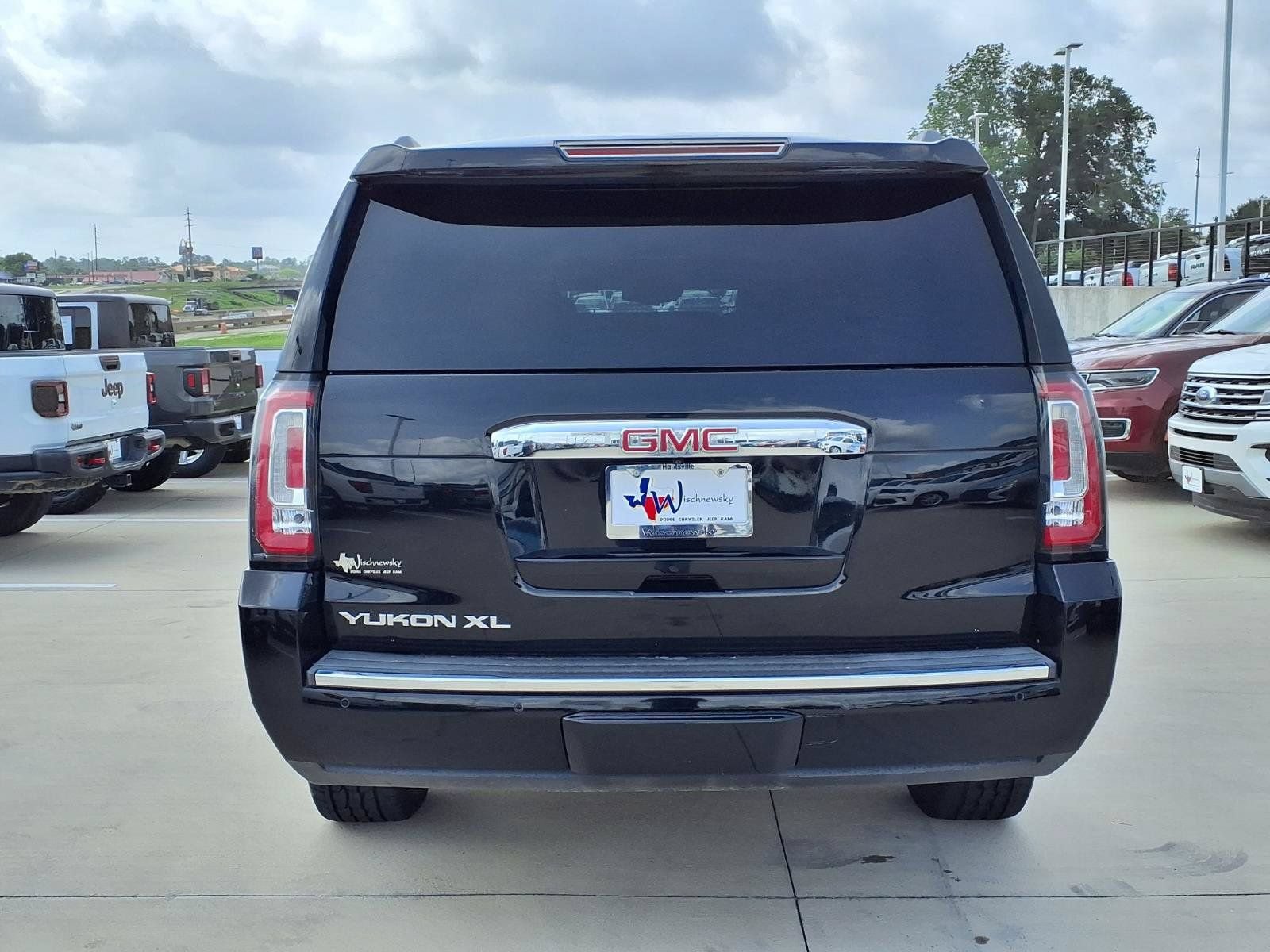 Used 2018 GMC Yukon XL Denali w/ Denali Ultimate Package RWD image 7