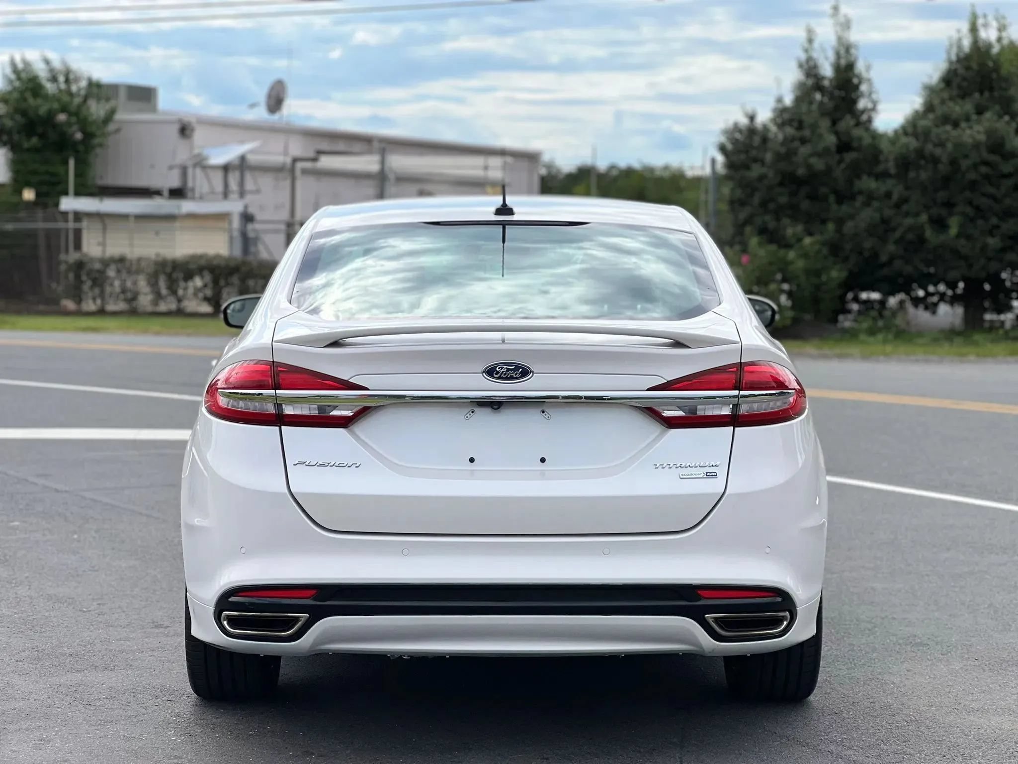 Used 2017 Ford Fusion Titanium AWD/4WD image 4