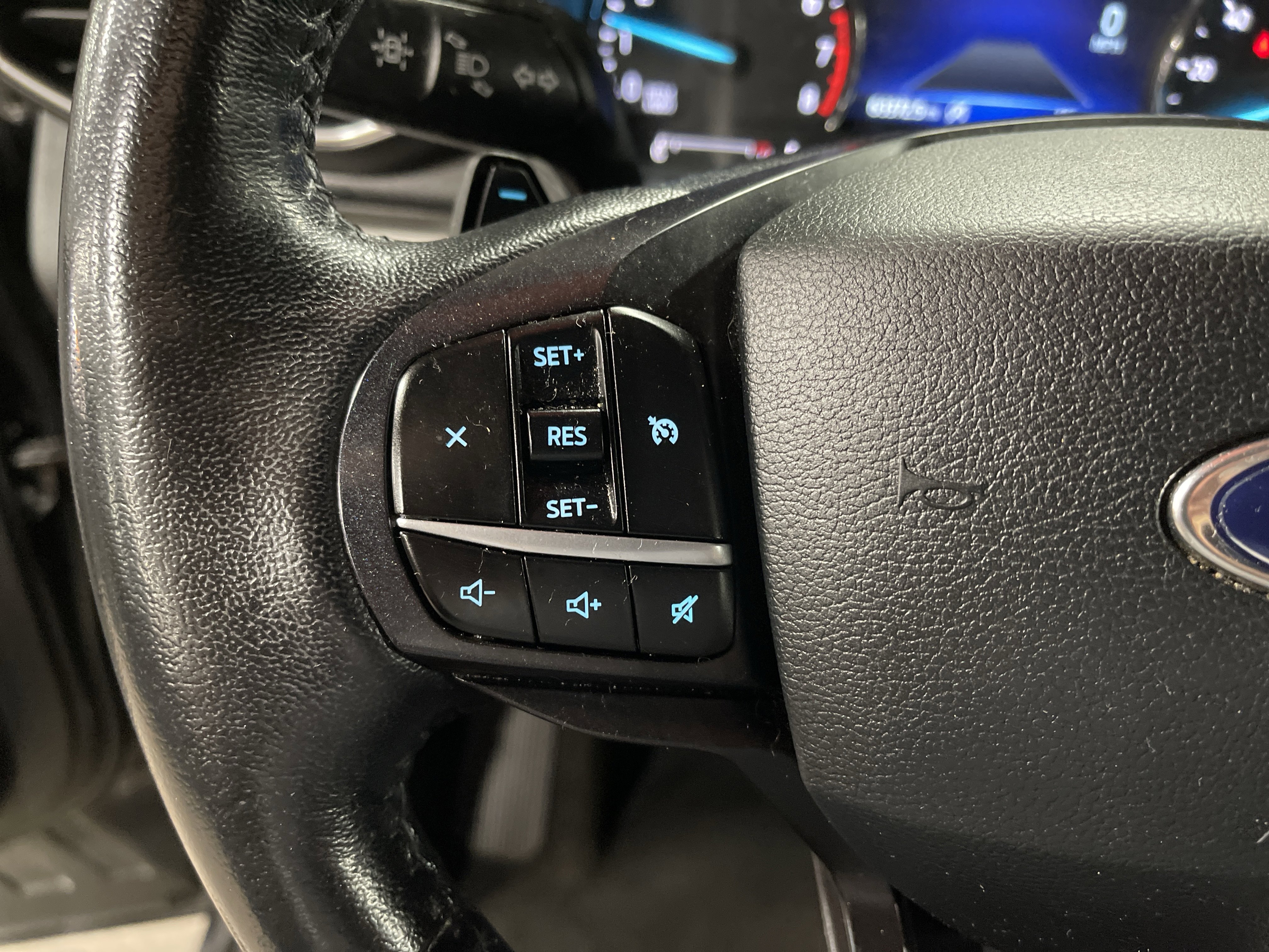 Used 2020 Ford Explorer XLT w/ Equipment Group 202A image 19